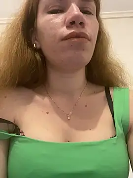 Snapshot of EvaRush chatting on 1, 2, 2025 EvaRush online show from 1, 2, 2025