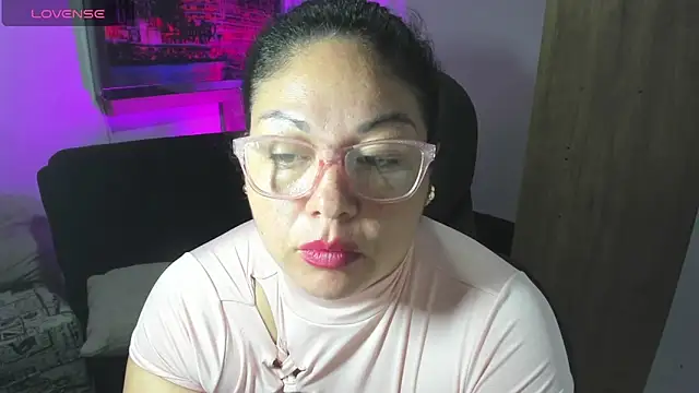 Snapshot of jessicarabbit_1 chatting on 15, 5, 2026 jessicarabbit 1 online show from 15, 5, 2026