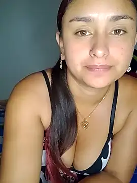 Snapshot of sariitha_sw chatting on 18, 2, 2025 sariitha sw online show from 18, 2, 2025