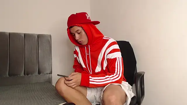 alex-lover online show from 5, 2, 2025