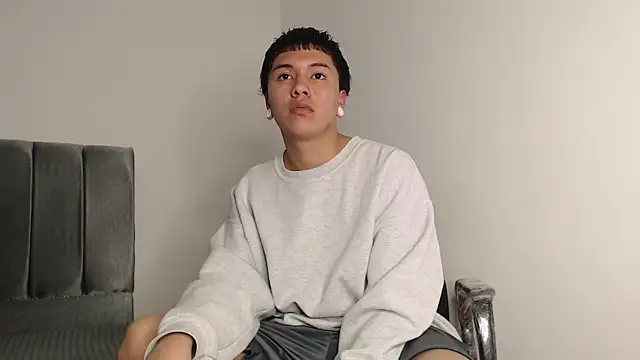 alex-lover online show from 4, 10, 2025