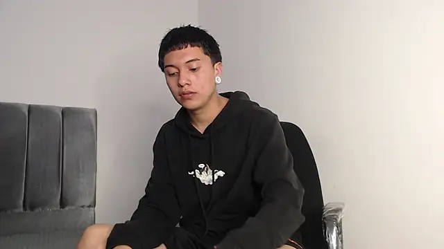 Snapshot of alex-lover chatting on 19, 12, 2025 alex-lover online show from 19, 12, 2025