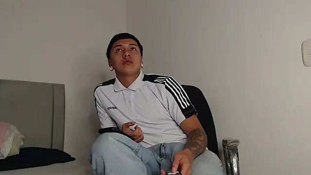 Snapshot of alex-lover chatting on 11, 4, 2026 alex-lover online show from 11, 4, 2026