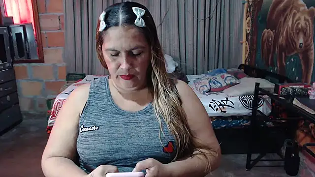Snapshot of mom_son_dirty chatting on 19, 3, 2026 mom son dirty online show from 19, 3, 2026