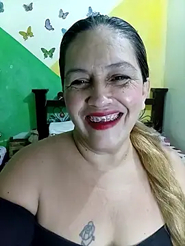 Snapshot of mom_son_dirty chatting on 16, 4, 2026 mom son dirty online show from 16, 4, 2026