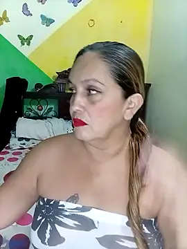 Snapshot of mom_son_dirty chatting on 19, 4, 2026 mom son dirty online show from 19, 4, 2026