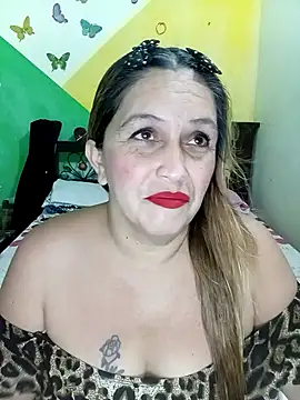 Snapshot of mom_son_dirty chatting on 22, 4, 2026 mom son dirty online show from 22, 4, 2026