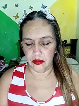 Snapshot of mom_son_dirty chatting on 23, 4, 2026 mom son dirty online show from 23, 4, 2026