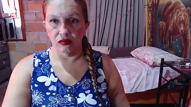 Snapshot of mom_son_dirty chatting on 27, 5, 2026 mom son dirty online show from 27, 5, 2026