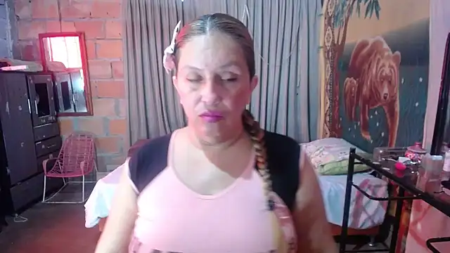 Snapshot of mom_son_dirty chatting on 11, 6, 2026 mom son dirty online show from 11, 6, 2026