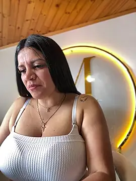 Snapshot of Milff_parkerrr chatting on 31, 1, 2025 Milff parkerrr online show from 31, 1, 2025