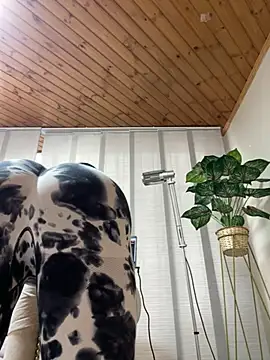 Snapshot of Milff_parkerrr chatting on 7, 3, 2025 Milff parkerrr online show from 7, 3, 2025