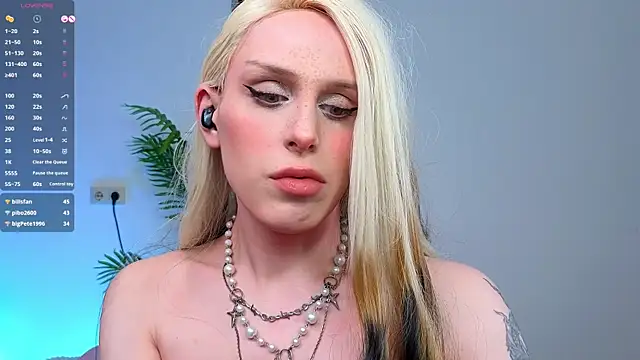 Snapshot of _yourFoxy_ chatting on 13, 12, 2024  yourFoxy  online show from 13, 12, 2024