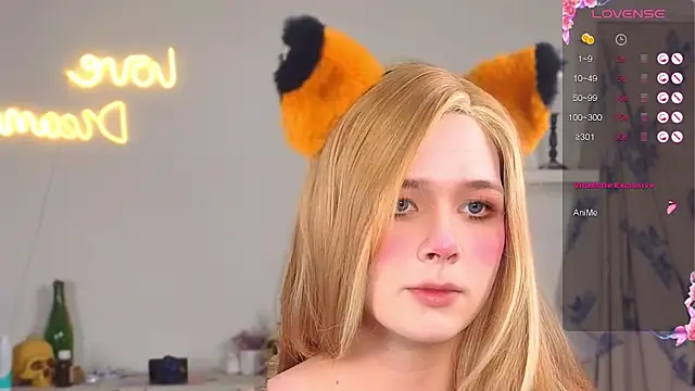 Snapshot of _yourFoxy_ chatting on 22, 10, 2025  yourFoxy  online show from 22, 10, 2025