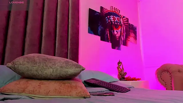 Isabella Flowers online show from 14, 12, 2025