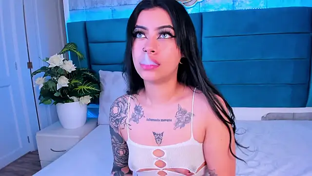 Snapshot of DakottaHill chatting on 10, 2, 2025 DakottaHill online show from 10, 2, 2025