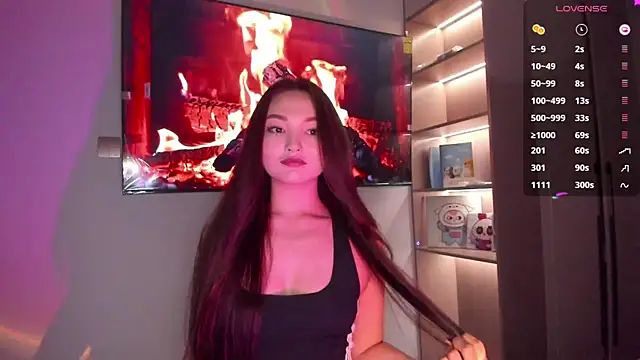 Snapshot of 1_love_8 chatting on 13, 10, 2025 1 love 8 online show from 13, 10, 2025