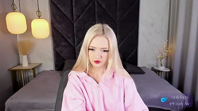 EmilyAir online show from 8, 11, 2025