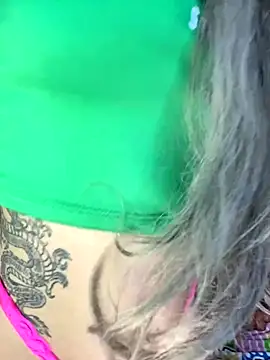 Snapshot of lunaapppp chatting on 14, 12, 2025 lunaapppp online show from 14, 12, 2025