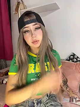 Snapshot of lunaapppp chatting on 24, 2, 2026 lunaapppp online show from 24, 2, 2026