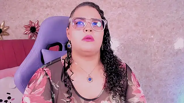 juli 2tyes online show from 11, 1, 2026