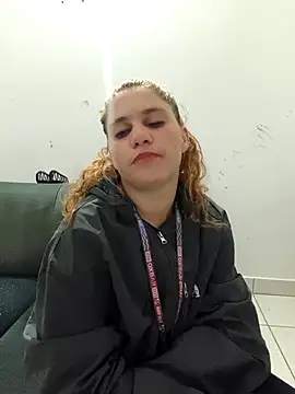 Snapshot of Scarlett-Leh chatting on 7, 4, 2026 Scarlett-Leh online show from 7, 4, 2026