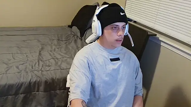 Snapshot of cumwithkash chatting on 24, 2, 2025 cumwithkash online show from 24, 2, 2025