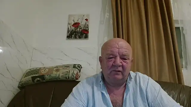 Snapshot of fullballs6 chatting on 25, 11, 2025 fullballs6 online show from 25, 11, 2025