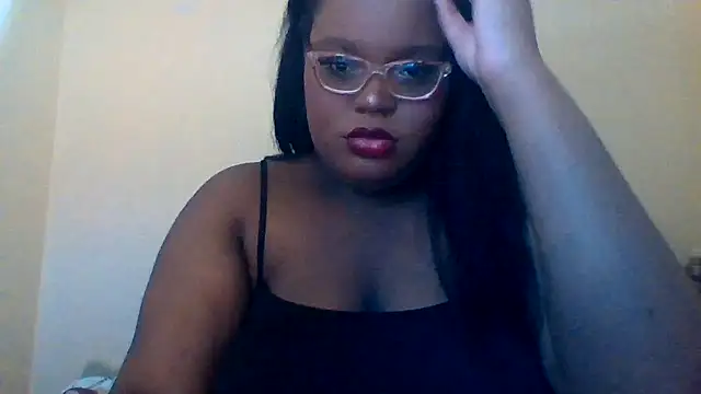 Snapshot of Thiccxox chatting on 10, 4, 2026 Thiccxox online show from 10, 4, 2026