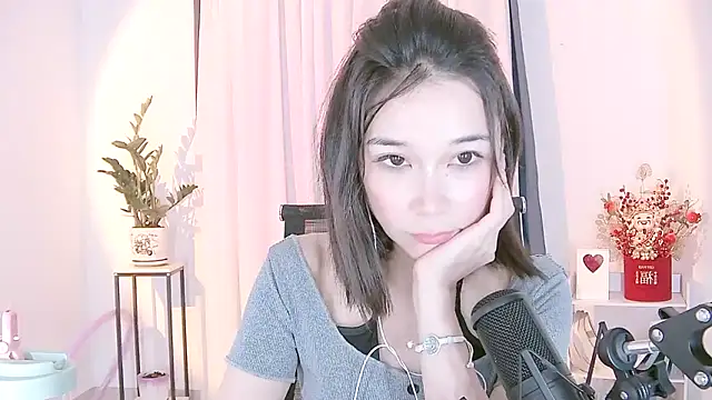 Snapshot of Amity-ox chatting on 20, 2, 2025 Amity-ox online show from 20, 2, 2025
