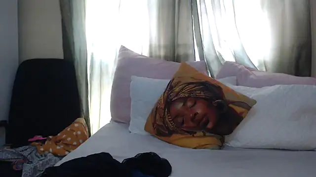 Foxybrownxx1 online show from 25, 2, 2026