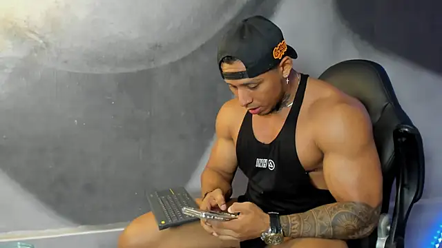 Snapshot of bradley_smith chatting on 18, 1, 2025 bradley smith online show from 18, 1, 2025