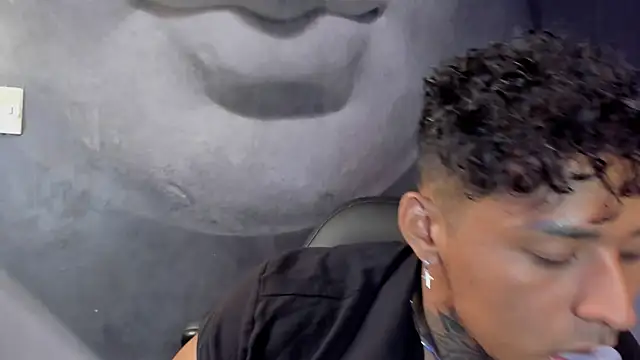 Snapshot of bradley_smith chatting on 22, 1, 2025 bradley smith online show from 22, 1, 2025