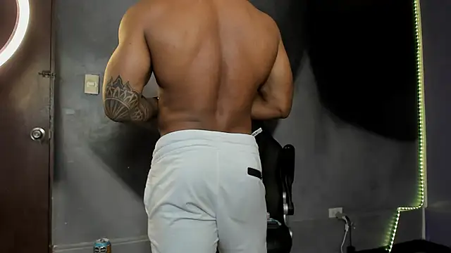 Snapshot of bradley_smith chatting on 31, 1, 2025 bradley smith online show from 31, 1, 2025