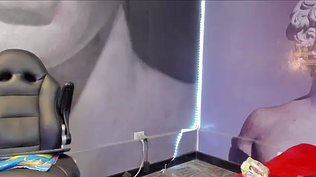 Snapshot of bradley_smith chatting on 21, 2, 2025 bradley smith online show from 21, 2, 2025