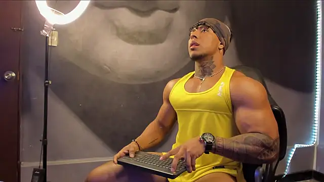 Snapshot of bradley_smith chatting on 22, 2, 2025 bradley smith online show from 22, 2, 2025