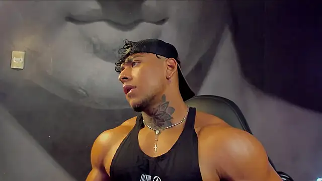 Snapshot of bradley_smith chatting on 26, 2, 2025 bradley smith online show from 26, 2, 2025