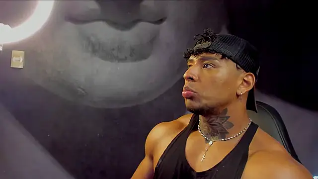 Snapshot of bradley_smith chatting on 26, 2, 2025 bradley smith online show from 26, 2, 2025