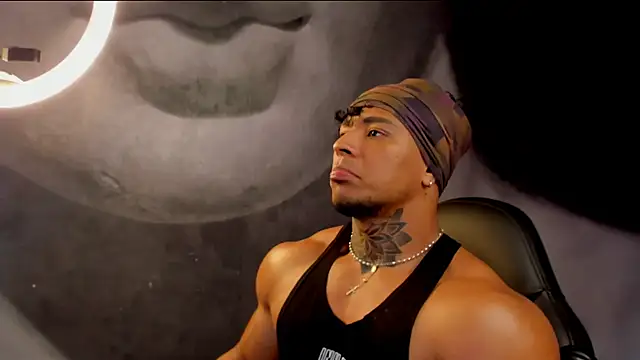 Snapshot of bradley_smith chatting on 27, 2, 2025 bradley smith online show from 27, 2, 2025