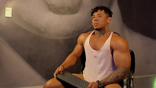 Snapshot of bradley_smith chatting on 11, 3, 2025 bradley smith online show from 11, 3, 2025