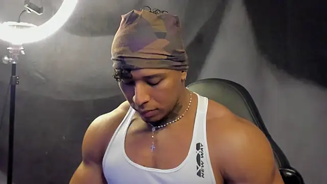 Snapshot of bradley_smith chatting on 16, 3, 2025 bradley smith online show from 16, 3, 2025