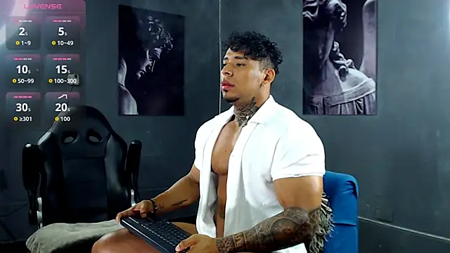 Snapshot of bradley_smith chatting on 6, 10, 2025 bradley smith online show from 6, 10, 2025