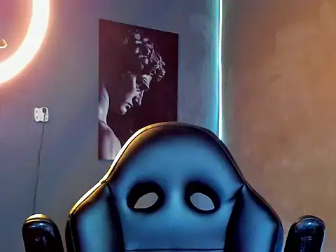 Snapshot of bradley_smith chatting on 25, 10, 2025 bradley smith online show from 25, 10, 2025