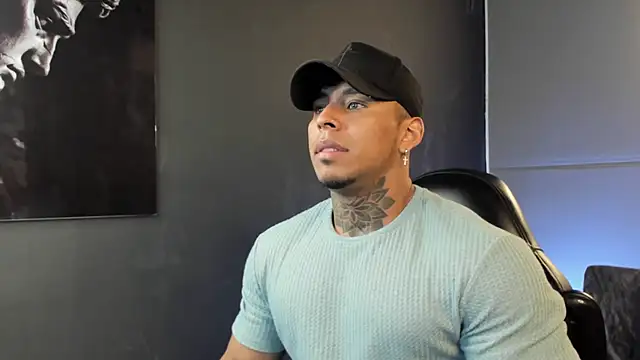 Snapshot of bradley_smith chatting on 7, 11, 2025 bradley smith online show from 7, 11, 2025