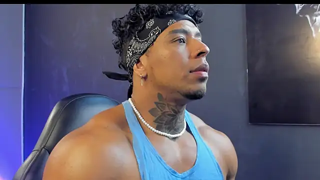 Snapshot of bradley_smith chatting on 11, 11, 2025 bradley smith online show from 11, 11, 2025