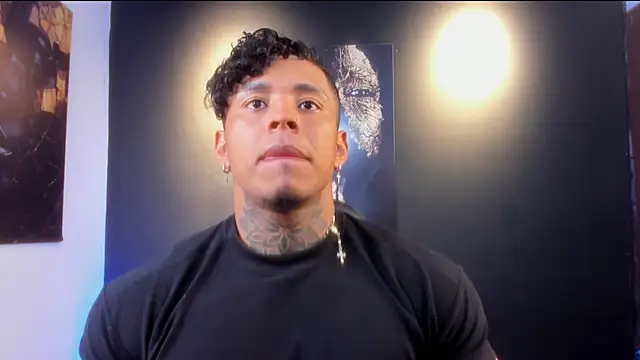 Snapshot of bradley_smith chatting on 23, 11, 2025 bradley smith online show from 23, 11, 2025