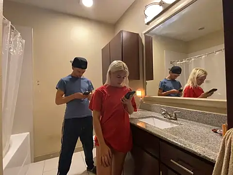 girlfriendmissy online show from 21, 3, 2025