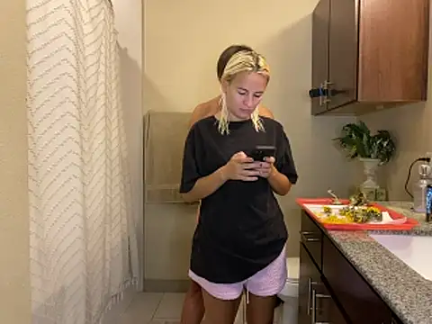 girlfriendmissy online show from 2, 11, 2025