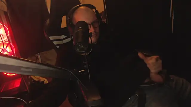 chicostick413 online show from 29, 11, 2025