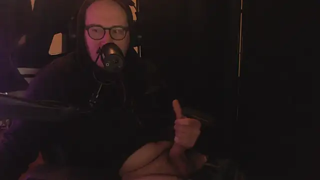 chicostick413 online show from 18, 12, 2025